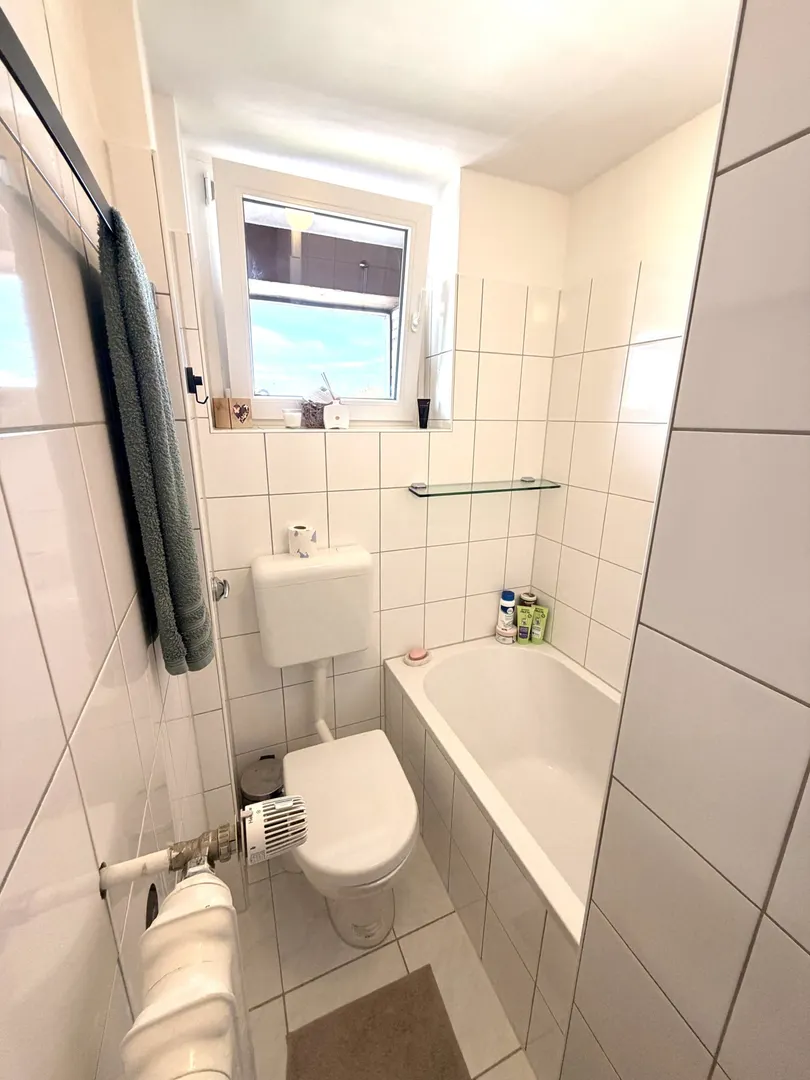 Düsseldorf-Heerdt! 1-Zimmer-Apartment mit großem Balkon und Einbauküche! - Photo 5