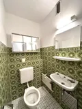 separates WC