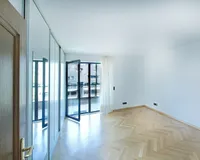 Schlafzimmer mit Balkonzugang