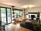 Wohnzimmer mit Balkonzugang