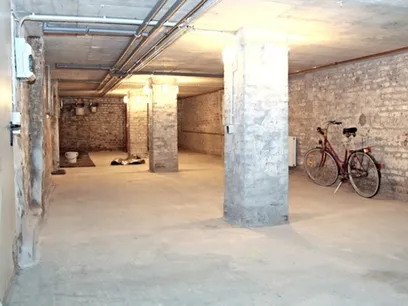 Keller