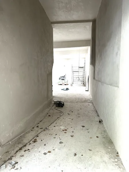 Einfahrt in die Halle