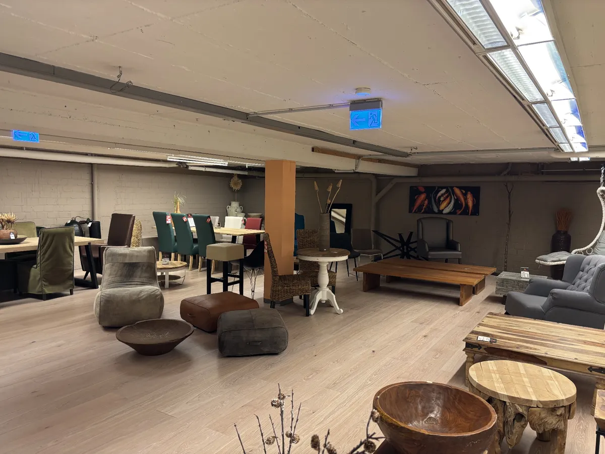 Untergeschoss (Lager), 2. Blick