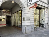 Eingang und Schaufenster