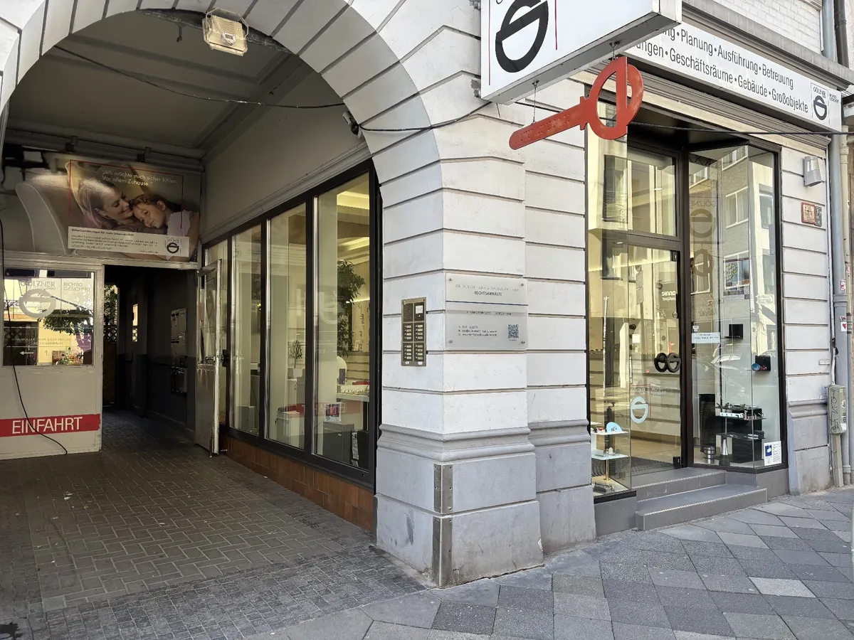 Eingang und Schaufenster