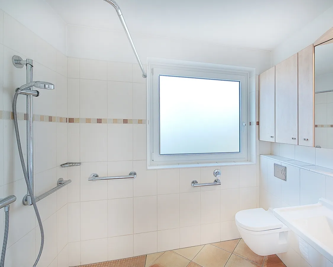 Duschbad mit Fenster