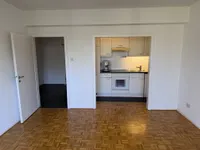 Wohnzimmer mit Blick zur Küche