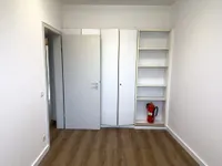 Raum 5 mit Einbauschrank