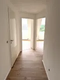 Diele mit Eingangstür