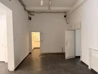 Blick zu weiteren Räumen