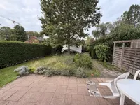 Garten mit Westausrichtung und Garage