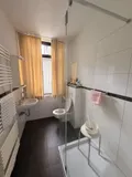 Badezimmer mit Dusche