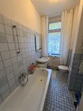 Badezimmer mit Wanne