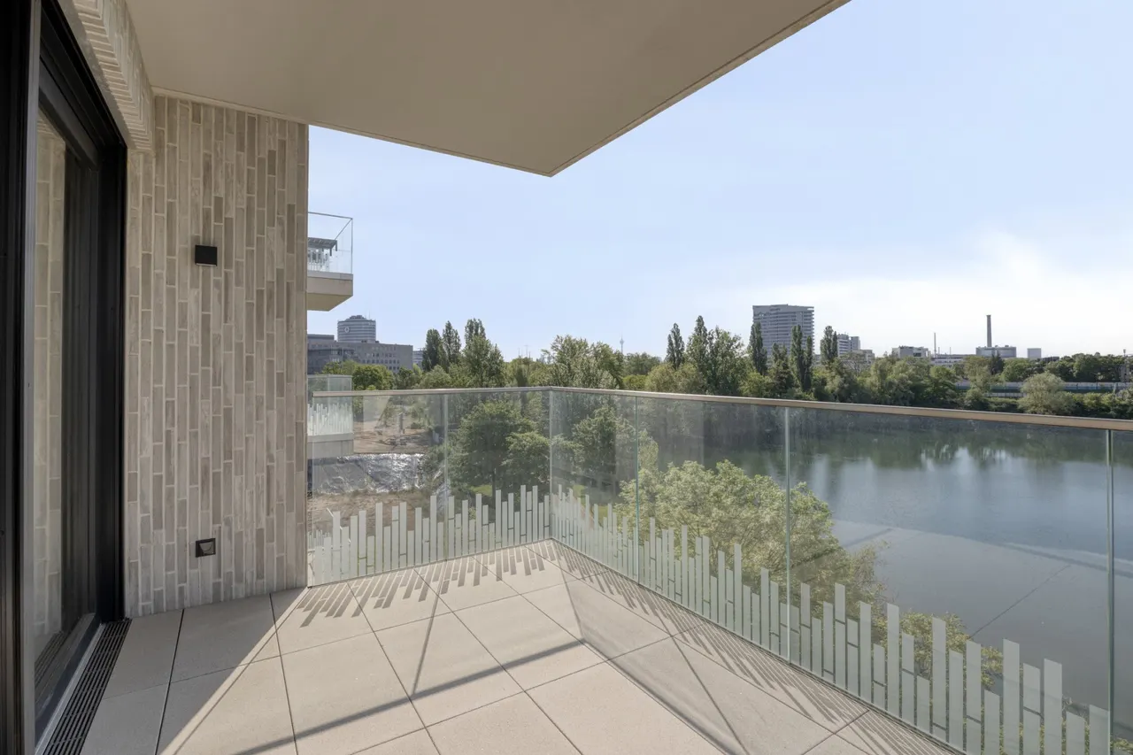 Waterfront ! Erstbezug ! exklusive Neubau Wohnung mit unverbaubarem Blick - Foto 1