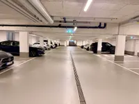 helle Tiefgarage