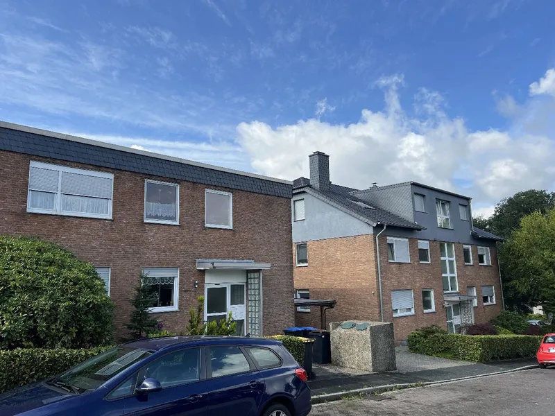 Straßenansicht beide Häuser