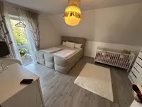 Schlafzimmer-/ Kinderzimmer