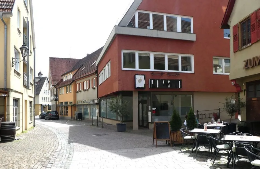 1. Gebäude