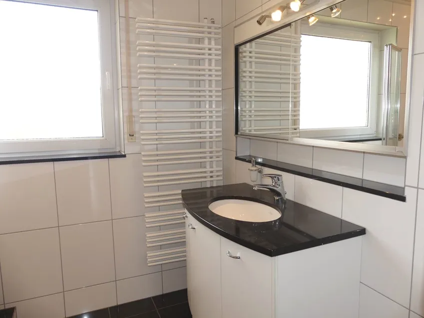 OG: Badezimmer 3