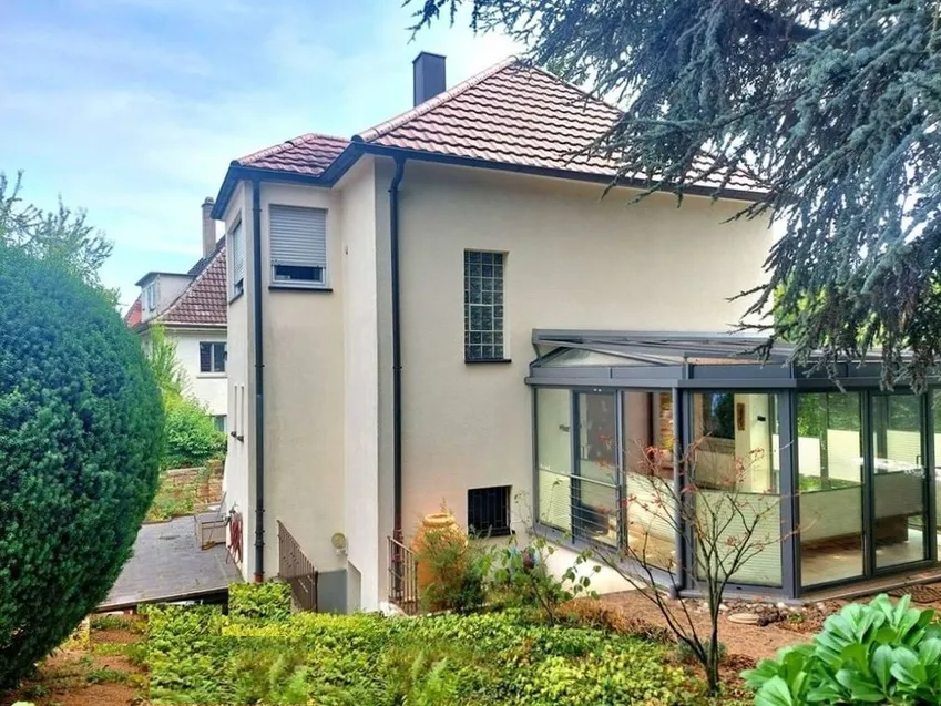 Haus mit Wintergarten