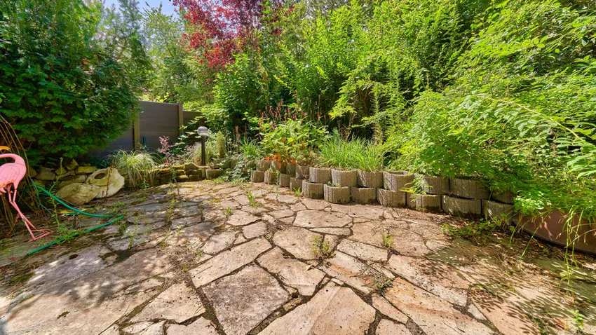 Garten mit Terrasse