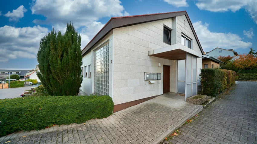 Aussenansicht_Strasse_03