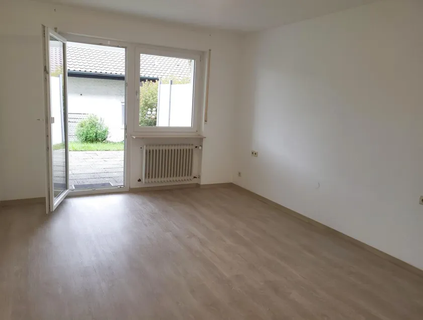 Zimmer1_Hanggeschoss