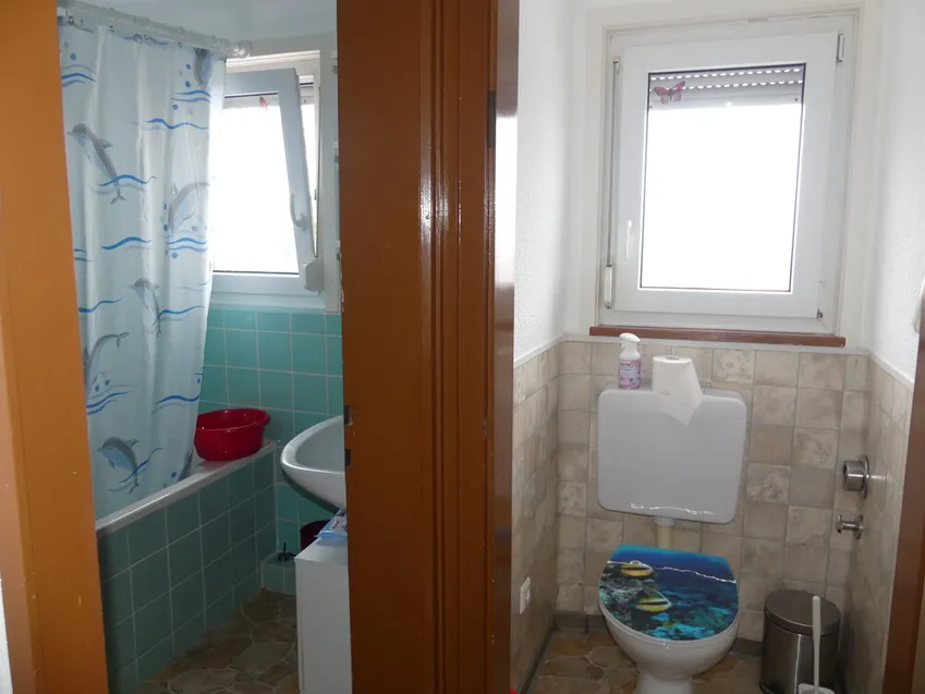 Badezimmer und WC Bereich
