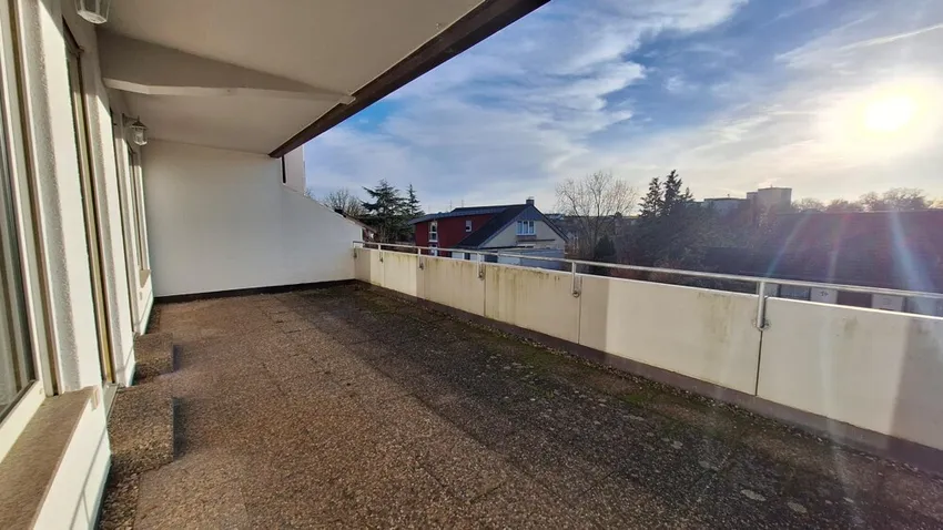 großzügiges Freiluftwohnzimmer