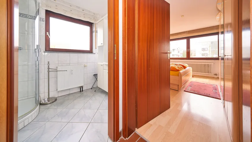 Eingänge_zu_Bad+Schlafzimmer