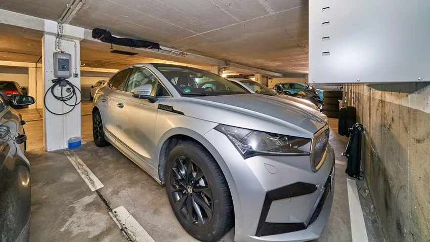 Tiefgaragenstellplatz