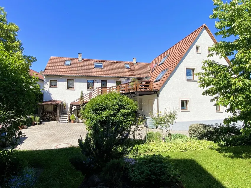 Hausanischt von Osten ...