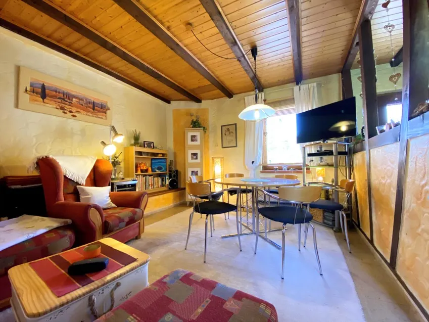 Whg. 2 im OG - Wohnen Teilansicht -2-