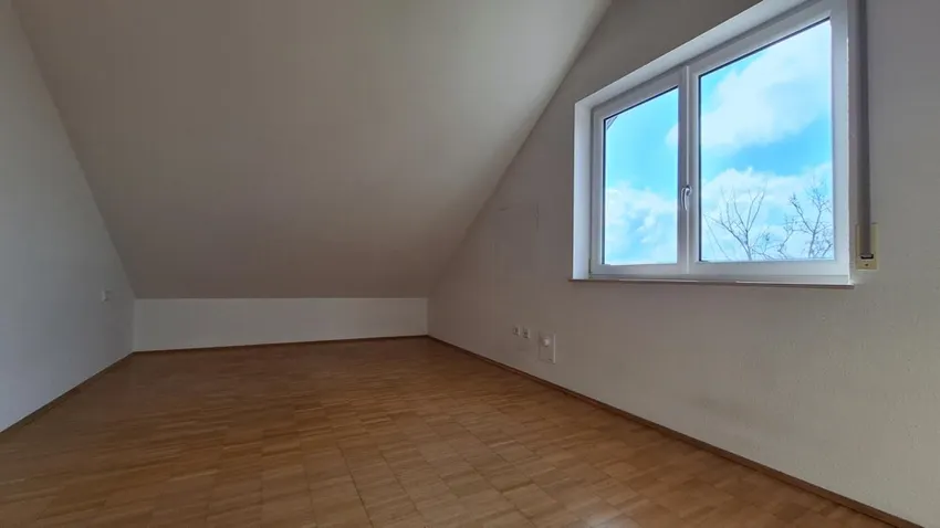 träumen unter dem Dach - behagliches Schlafzimmer in Holzoptik