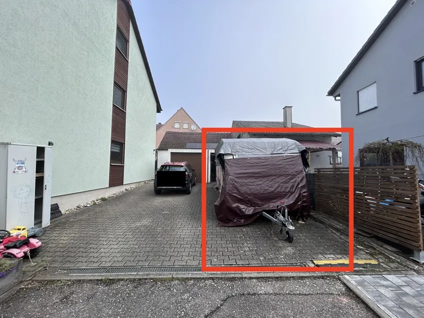 Garage + Stellplatz