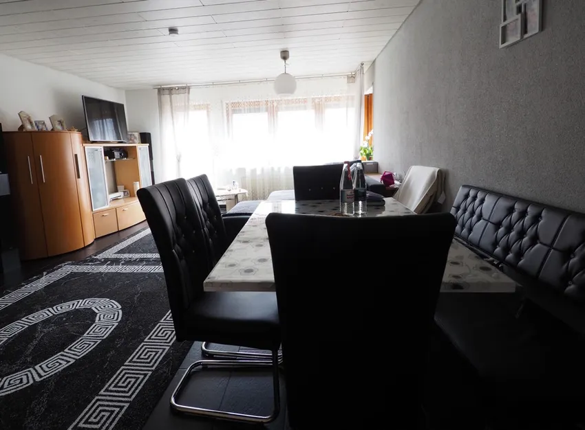 Wohn-/Esszimmer
