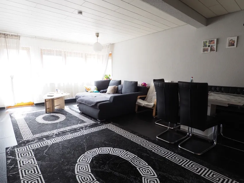 Wohn-/Esszimmer