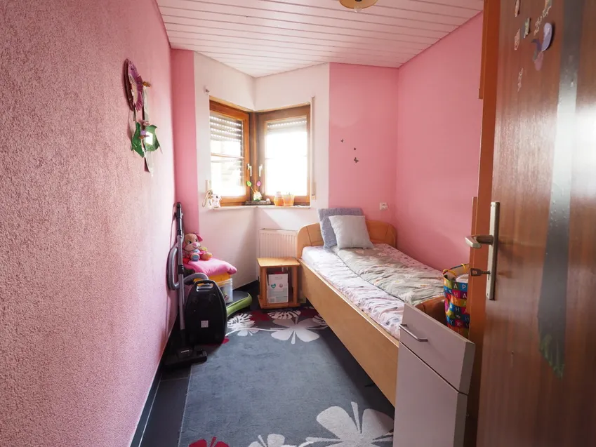 Büro/Kinderzimmer