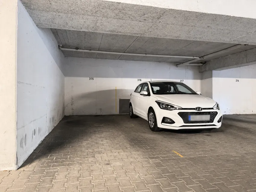 Tiefgaragenstellplatz links Nr. 315