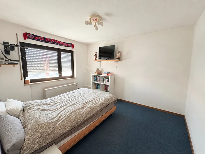 Schlafzimmer 1