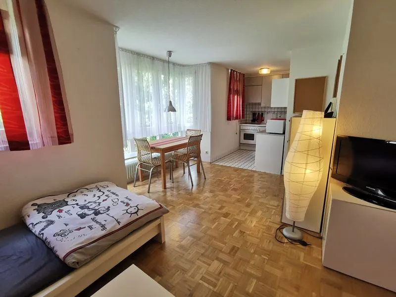 Wohn-/ Schlafzimmer