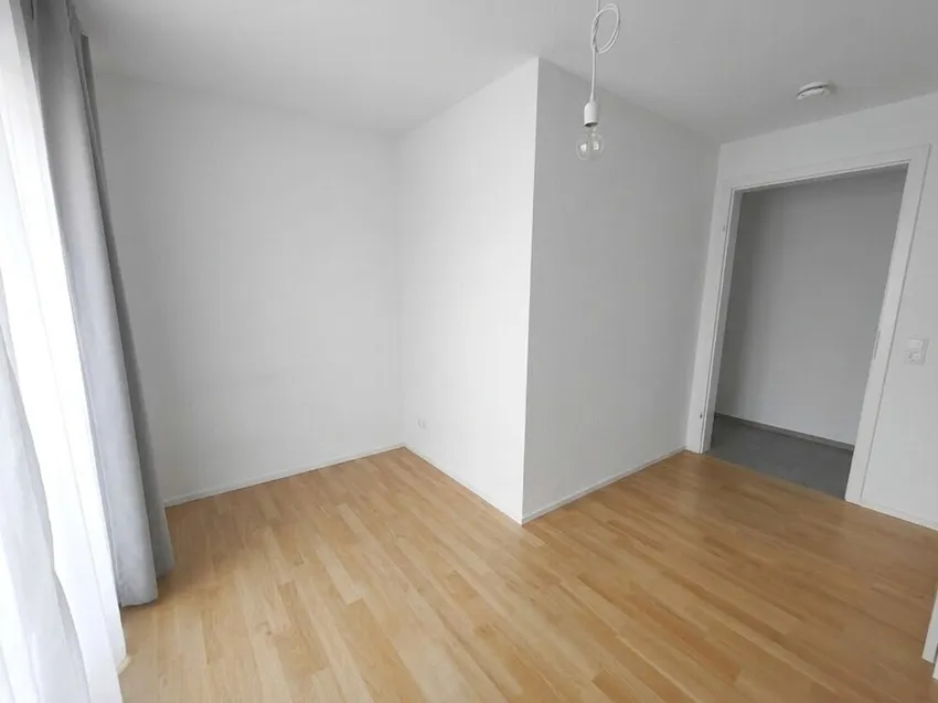 Kinder_Arbeitszimmer_Leerstand_KI bearbeitet