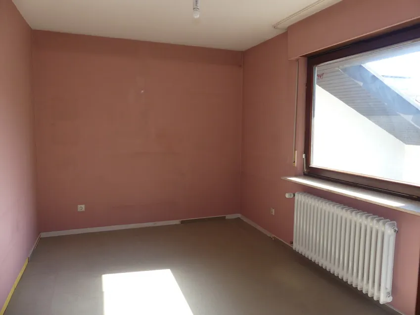 OG: Zimmer 2 mit Dachterrassenzugang