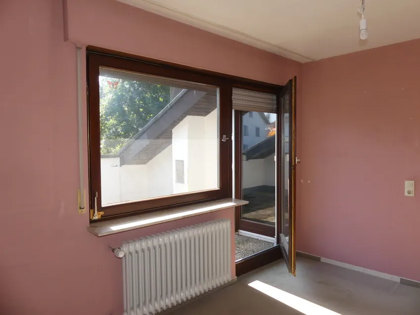 OG: Zimmer 2 mit Dachterrassenzugang