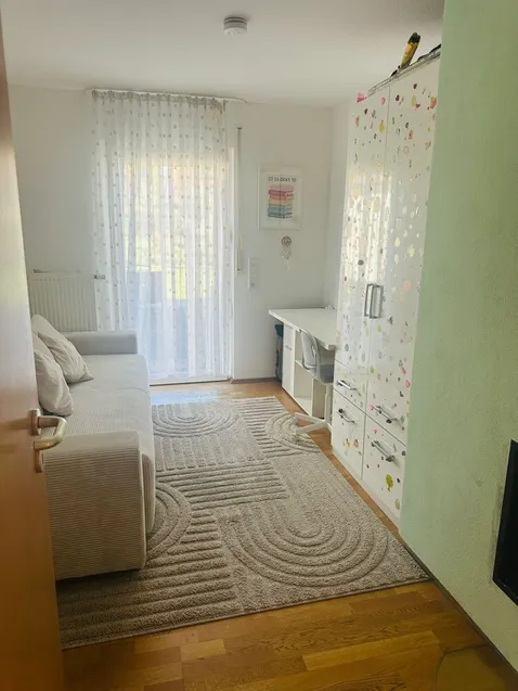 Büro EG