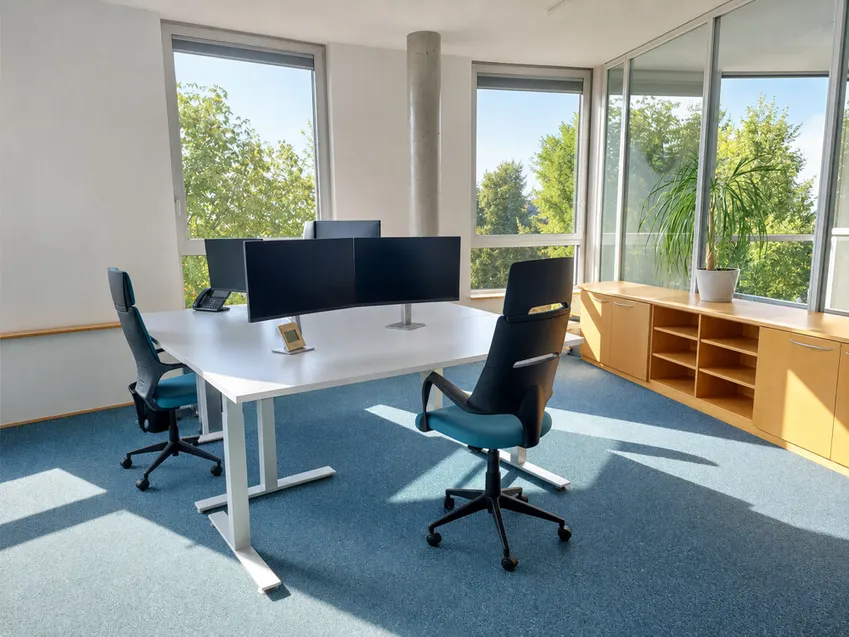 Büro 1