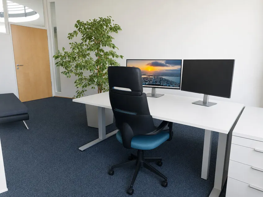 Büro 4