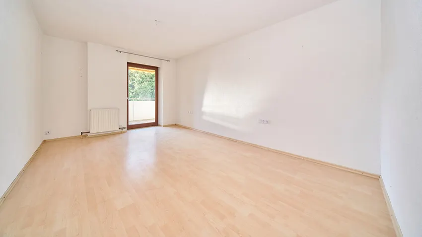 Schlafzimmer mit Balkonzugang