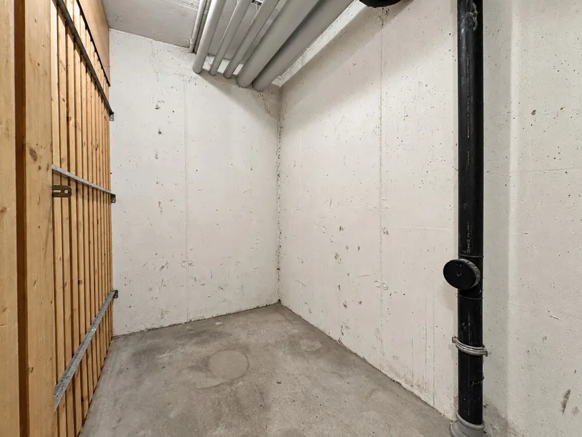 Keller
