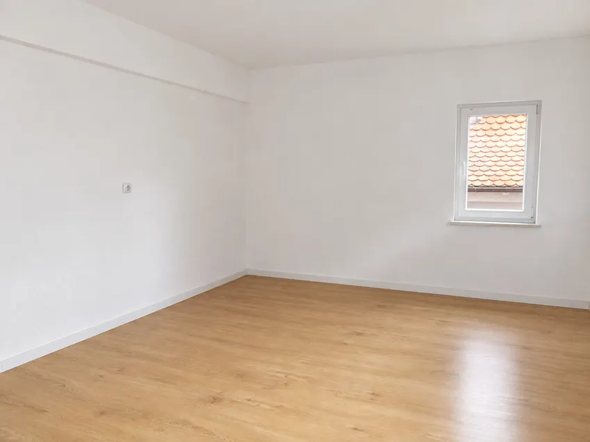 Wohn-und Esszimmer - mit KI aufgeräumt